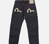 The Iconic Evisu Jeans: A Blend of Tradition and Modern Street Style